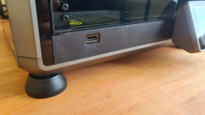 USB Port vorne links